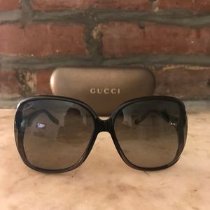 Gucci Open Temple Oversized Sunglasses